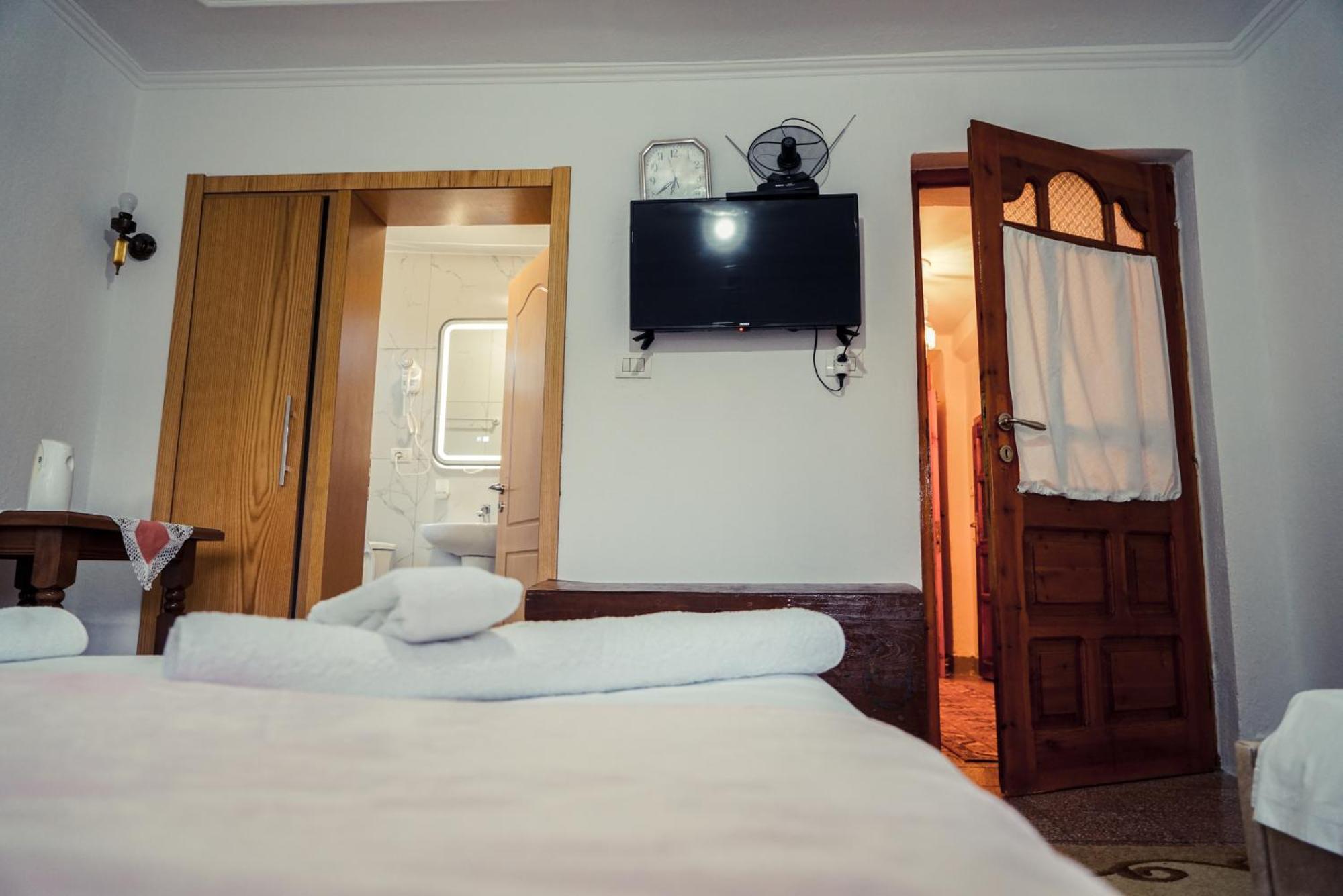 Guesthouse Arber จีโรคาสเตอร์ ภายนอก รูปภาพ
