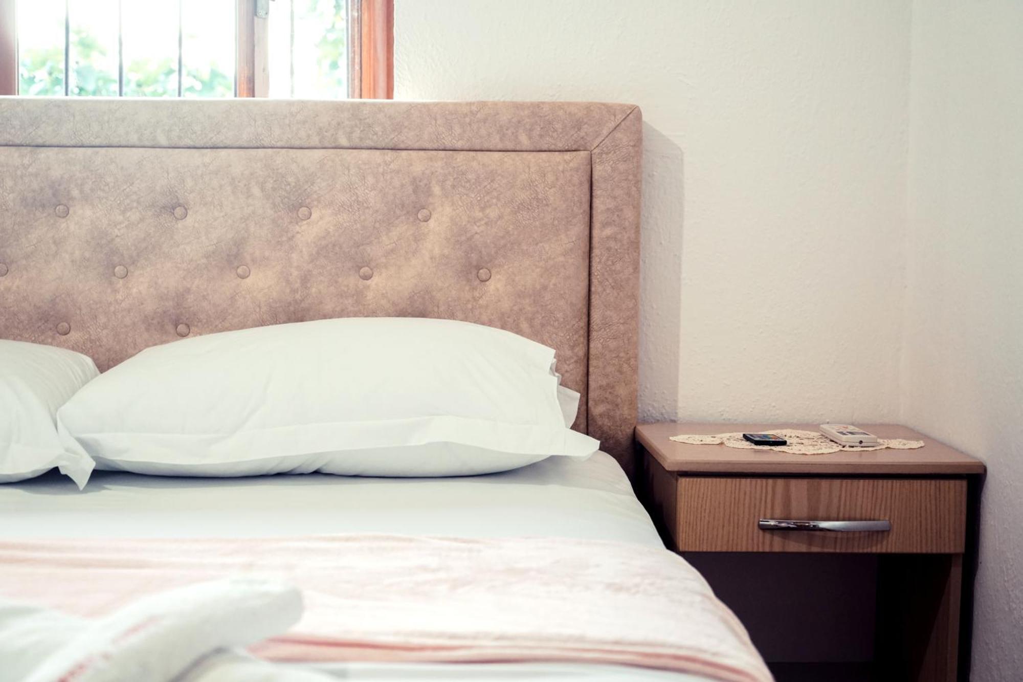 Guesthouse Arber จีโรคาสเตอร์ ภายนอก รูปภาพ