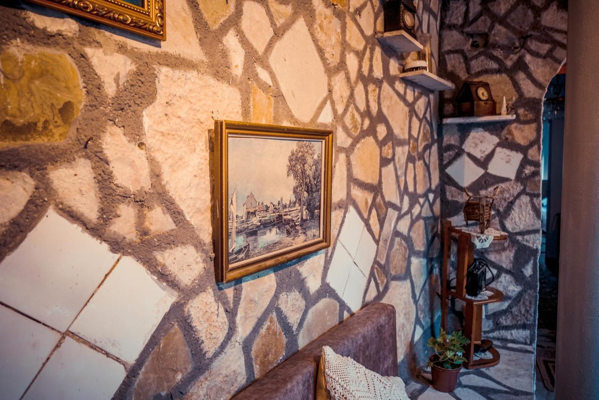 Guesthouse Arber จีโรคาสเตอร์ ภายนอก รูปภาพ