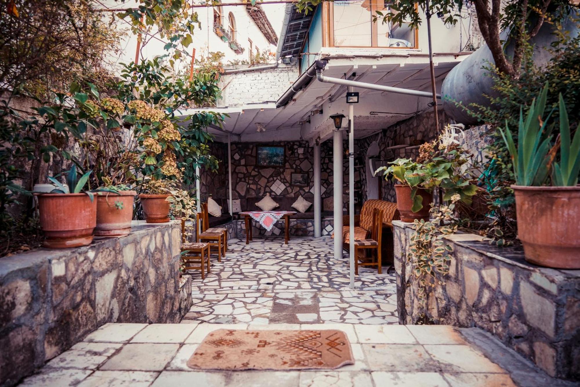 Guesthouse Arber จีโรคาสเตอร์ ภายนอก รูปภาพ