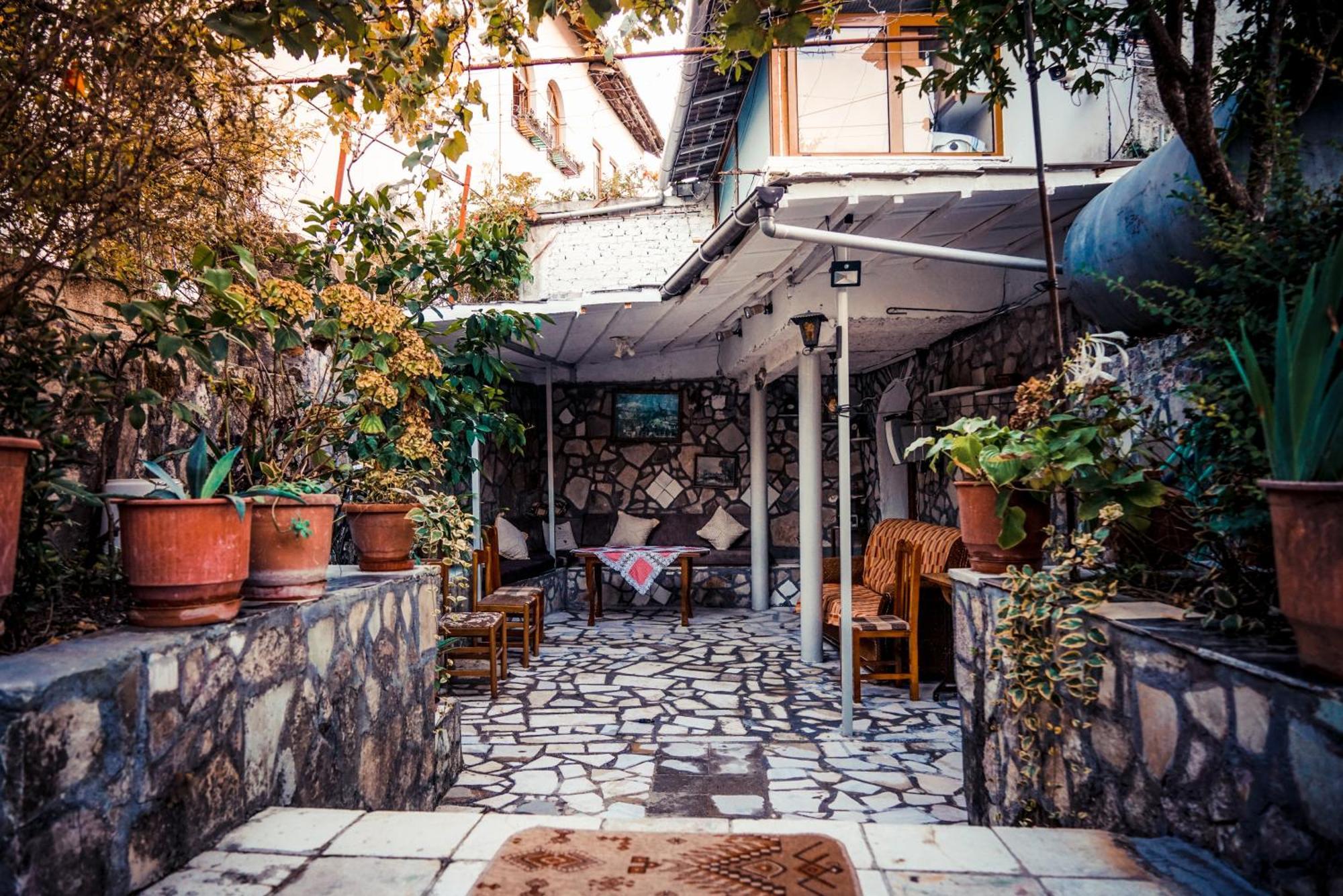 Guesthouse Arber จีโรคาสเตอร์ ภายนอก รูปภาพ